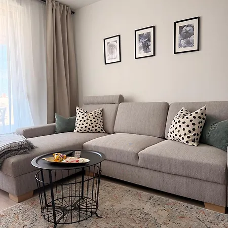 Ljupka - - With Private Free Parking Apartman *