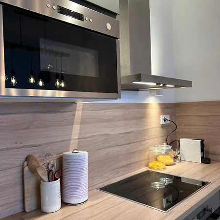 アパート Ljupka - - With Private Free Parking *