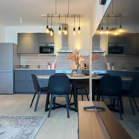 Ljupka - - With Private Free Parking Apartment Zadar