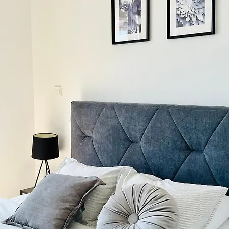 Ljupka - - With Private Free Parking ザダル