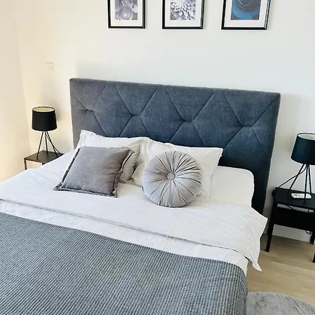 アパート Ljupka - - With Private Free Parking *