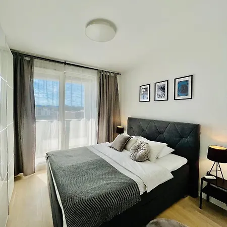 Apartment Ljupka - - With Private Free Parking